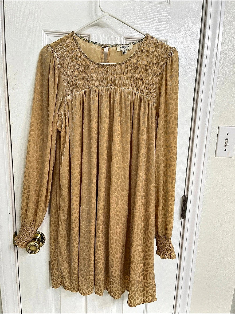 Umgee Animal Print Long Sleeve Mini Dress Size Medium
